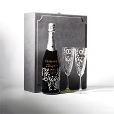 Свадебный набор - бутылка шампанского и бокалы с гравировкой на заказ